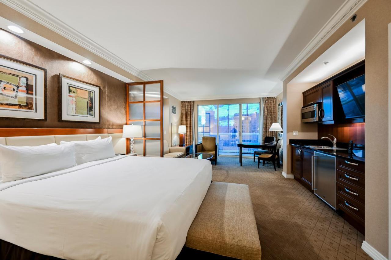 Penthouse Suite With Strip View At The Signature At Mgm Grand Лас-Вегас Экстерьер фото