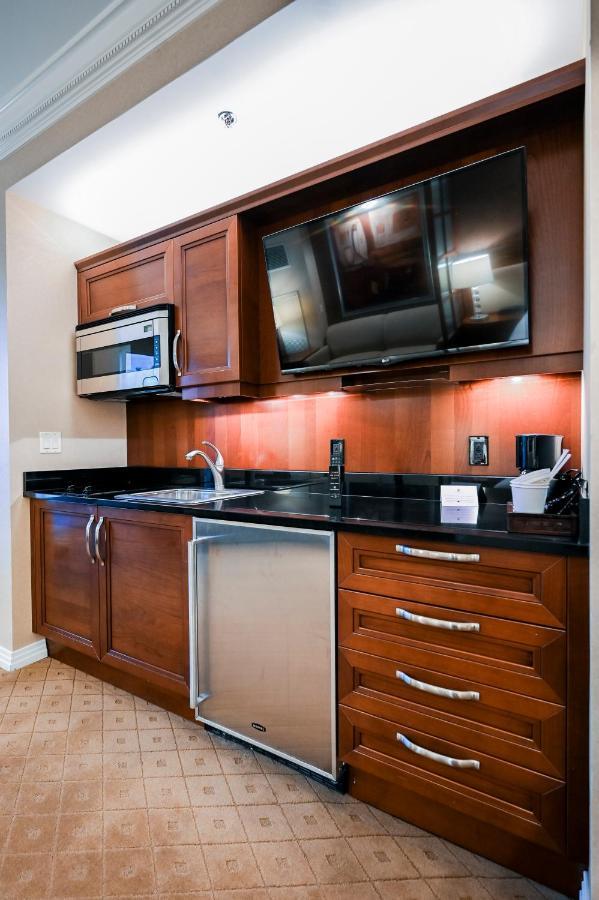 Penthouse Suite With Strip View At The Signature At Mgm Grand Лас-Вегас Экстерьер фото