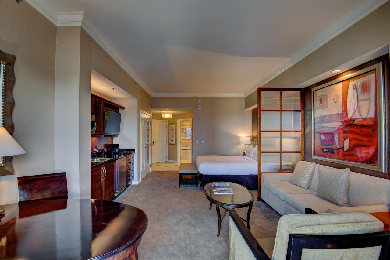 Penthouse Suite With Strip View At The Signature At Mgm Grand Лас-Вегас Экстерьер фото