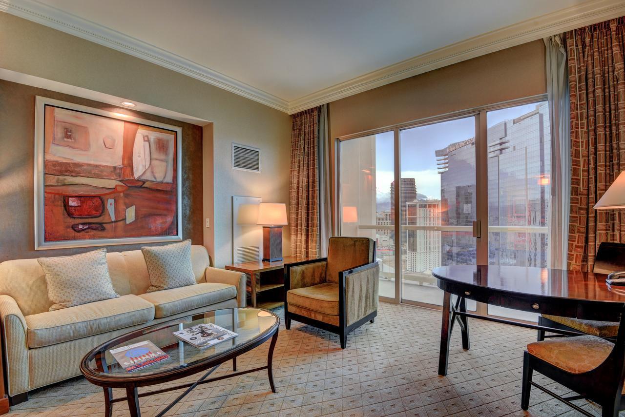 Penthouse Suite With Strip View At The Signature At Mgm Grand Лас-Вегас Экстерьер фото